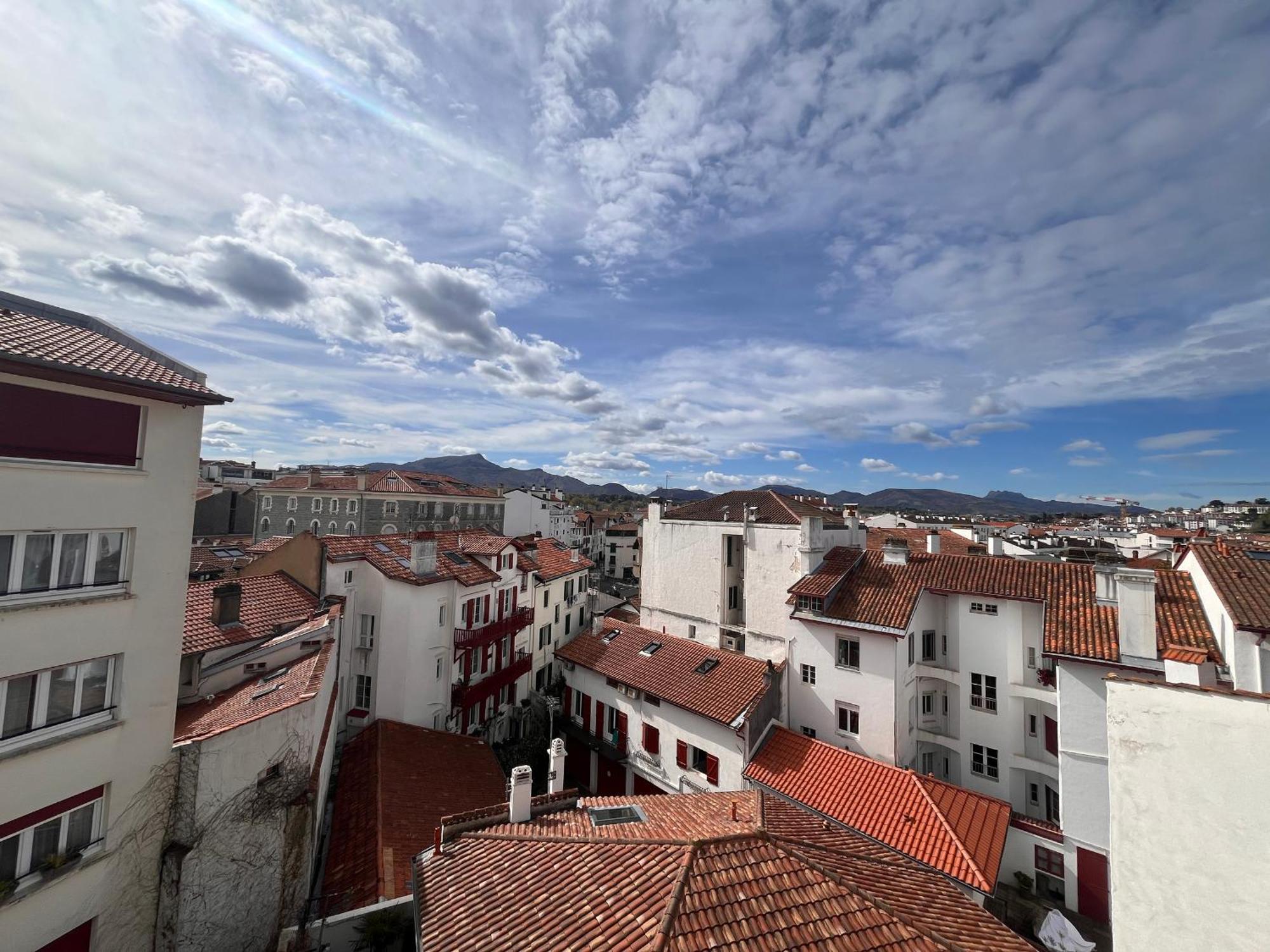 Coeur De Saint-Jean-De-Luz : Appartement Lumineux Avec Balcon, Proche Plage Et Commerces - Fr-1-239-1079 エクステリア 写真