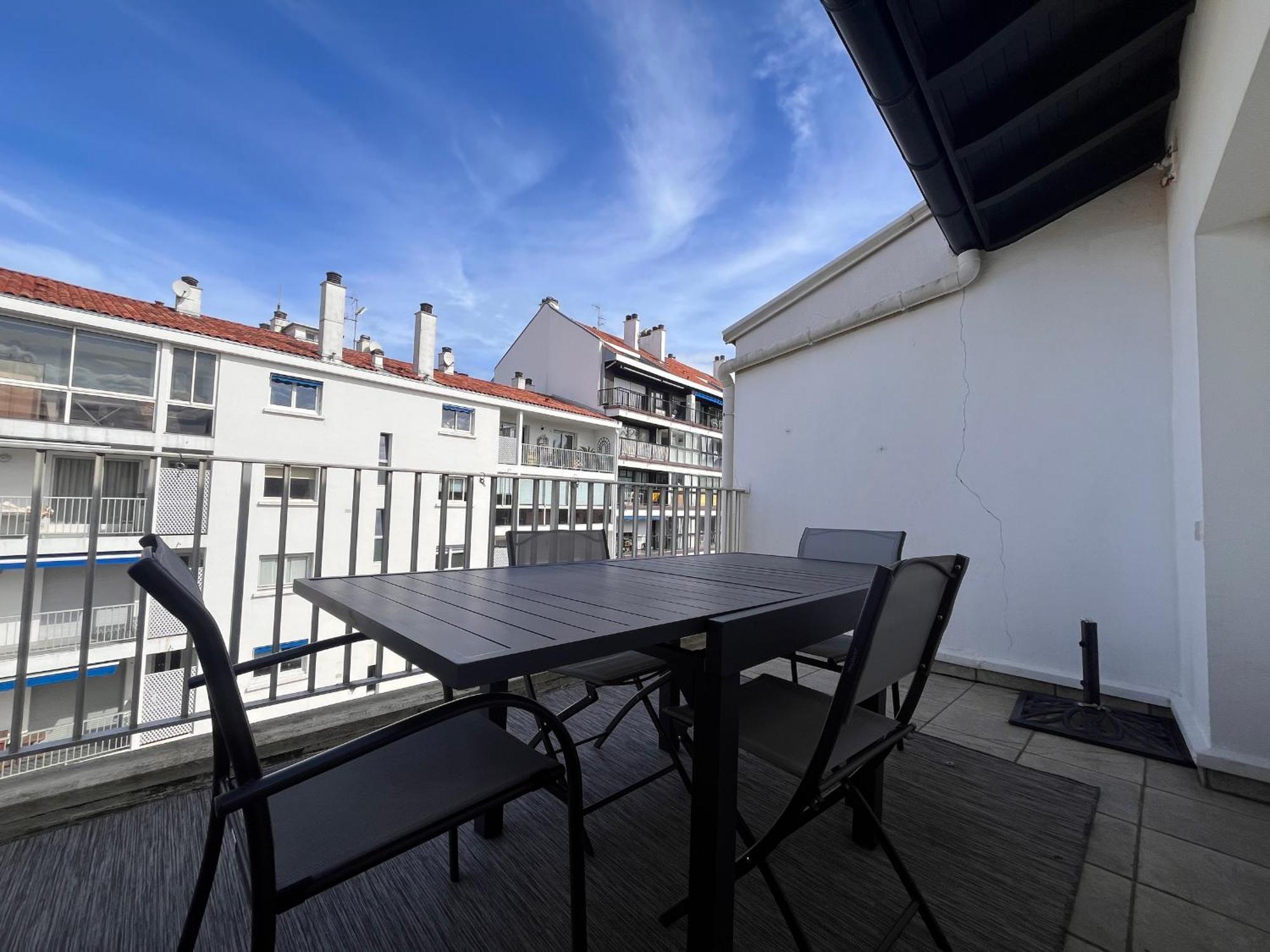 Coeur De Saint-Jean-De-Luz : Appartement Lumineux Avec Balcon, Proche Plage Et Commerces - Fr-1-239-1079 エクステリア 写真